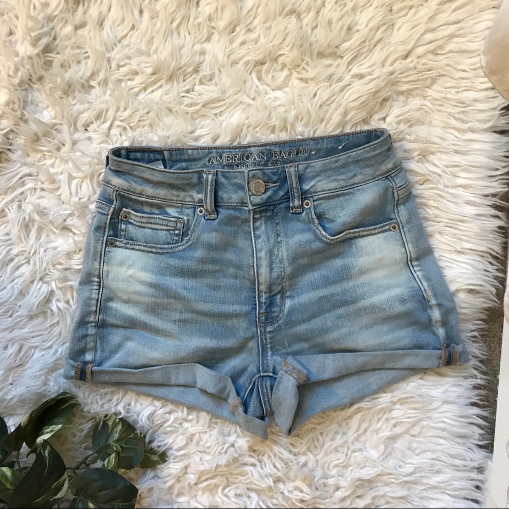 american eagle light wash high rise shorts